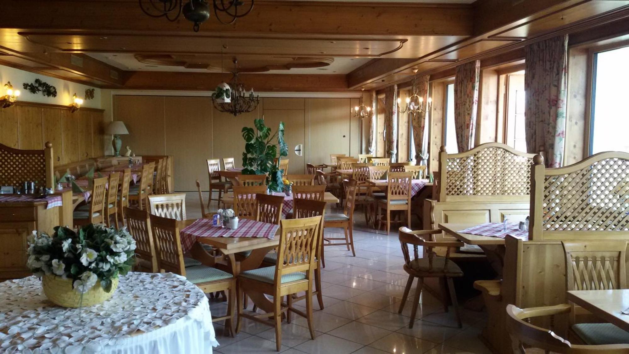 Hotel Schlossgarten Gladenbach Buitenkant foto