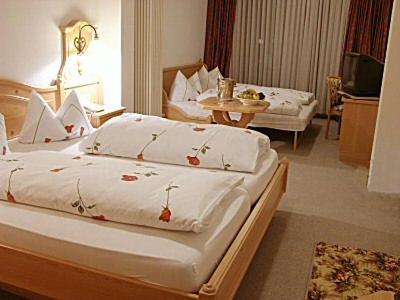 Hotel Schlossgarten Gladenbach Kamer foto
