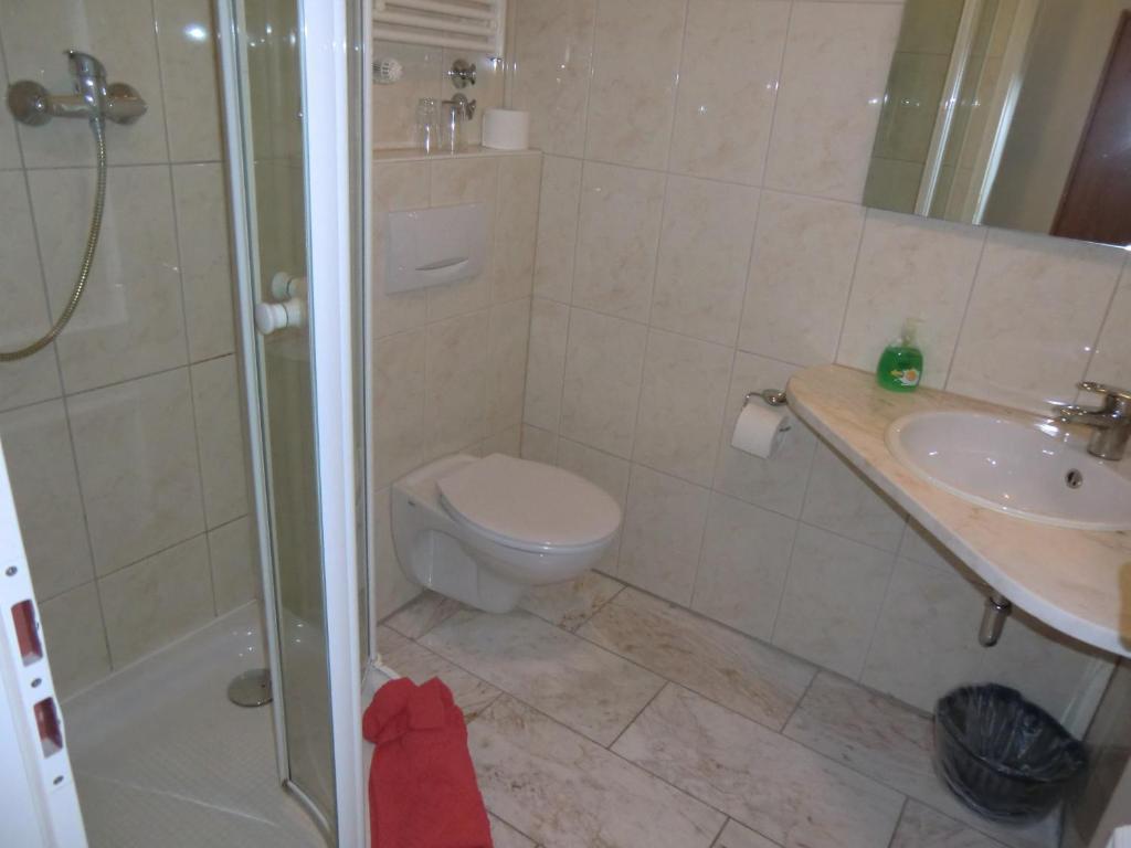 Hotel Schlossgarten Gladenbach Kamer foto